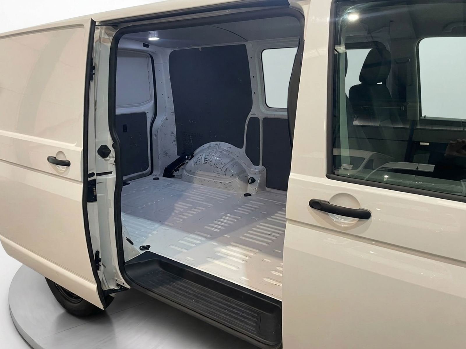 VOLKSWAGEN TRANSPORTER Furgón Corto TN 2.0 TDI 81kW (110CV) 13 