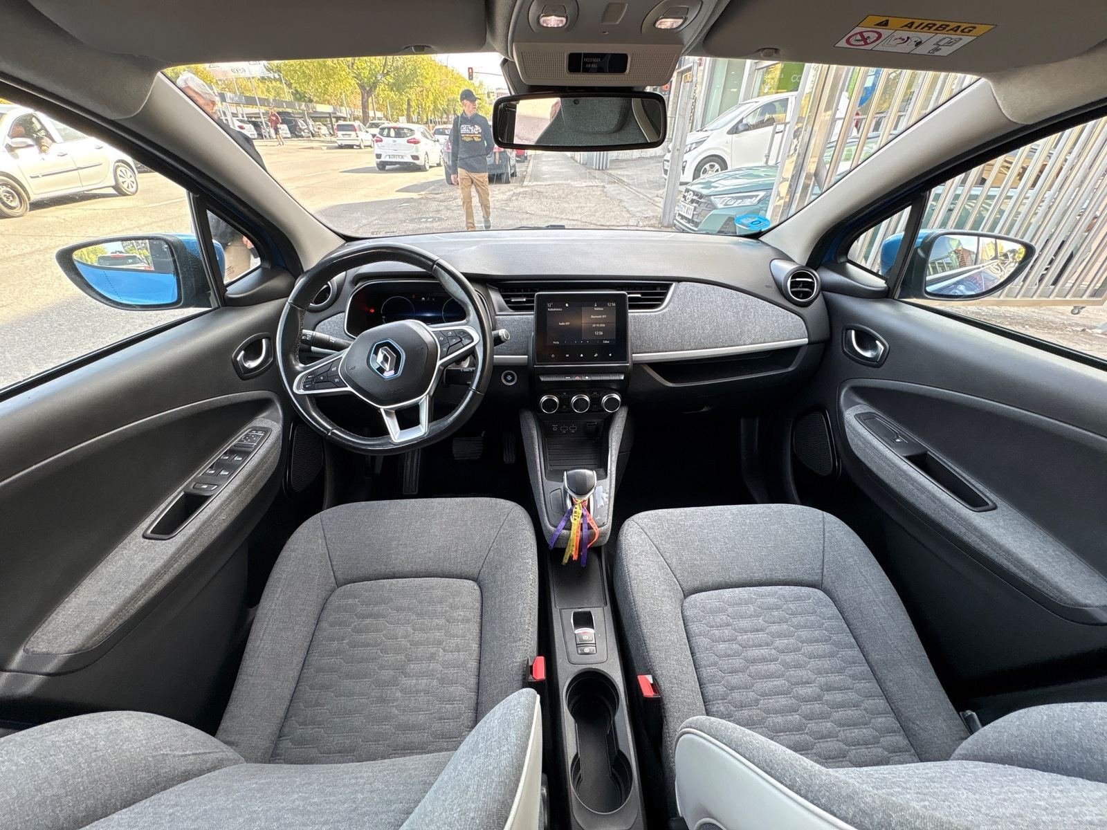 RENAULT ZOE Z.E. 50 10