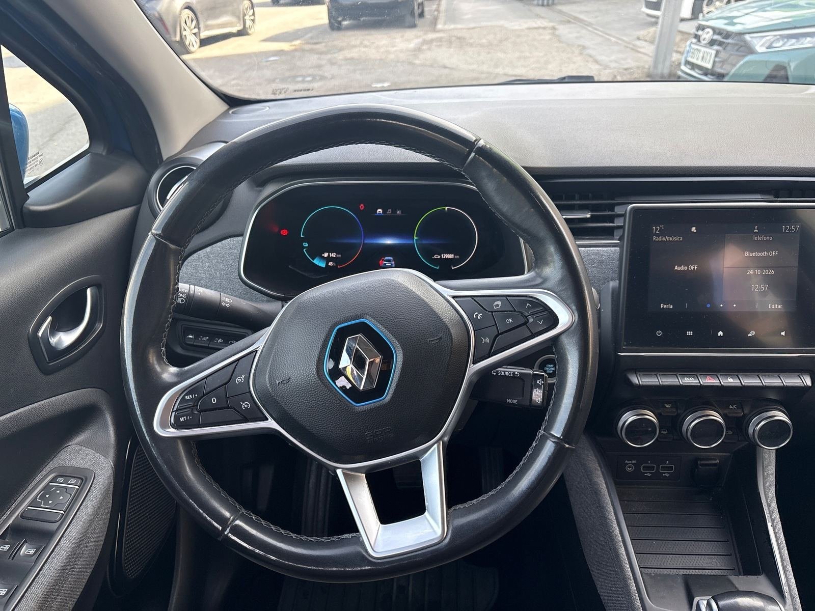 RENAULT ZOE Z.E. 50 12