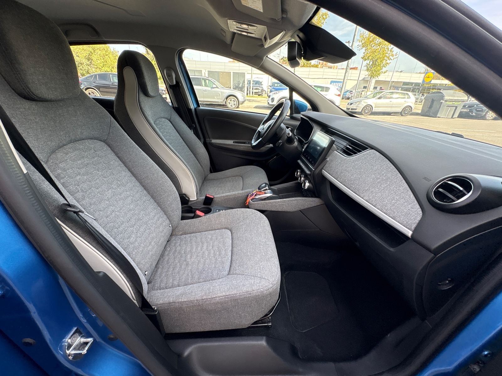 RENAULT ZOE Z.E. 50 15