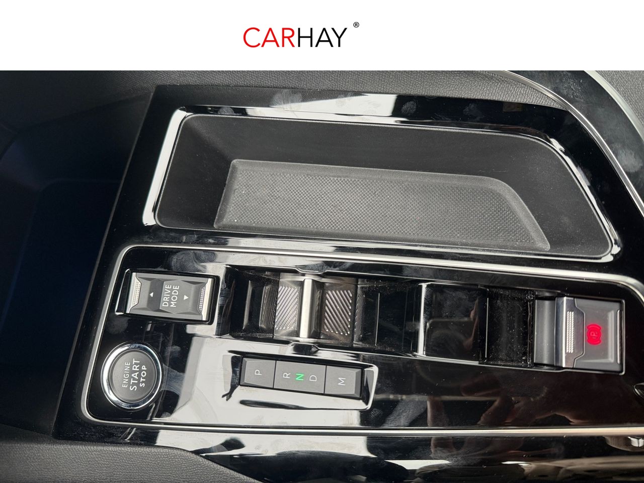 PEUGEOT 5008 1.2 100KW Allure Pack eDCS6 19 