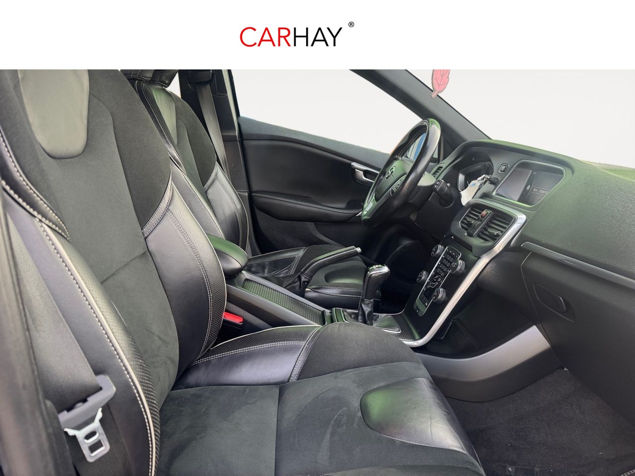 VOLVO V40 2.0 D2 R-Design Momentum 13 