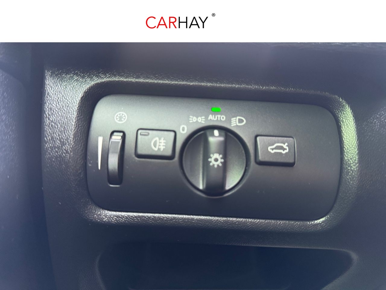 VOLVO V40 2.0 D2 R-Design Momentum 17 