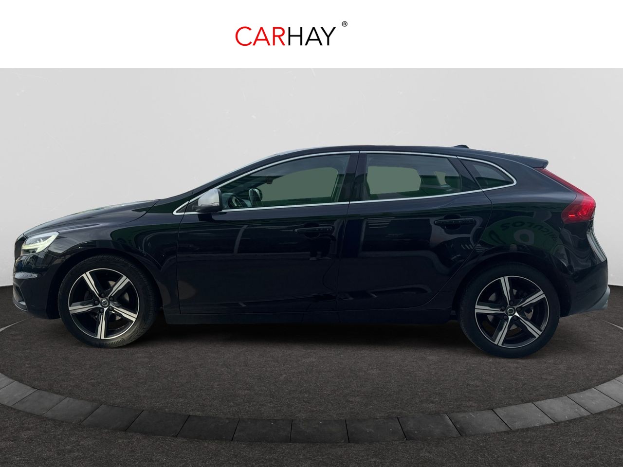 VOLVO V40 2.0 D2 R-Design Momentum 22 