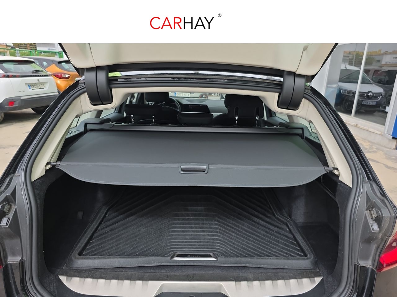 BMW SERIE 3 330e xDrive Touring 26 