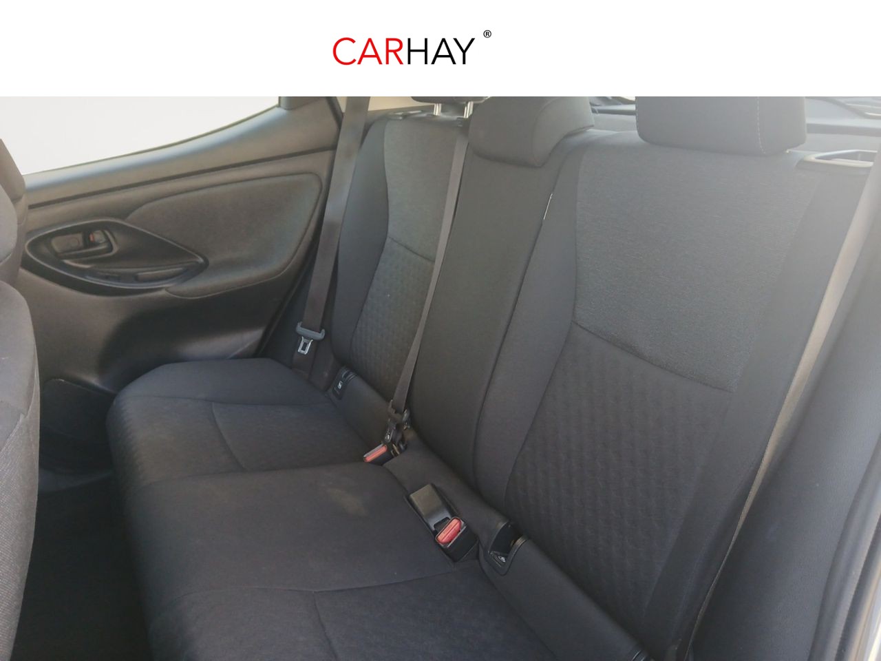 TOYOTA YARIS 1.5 120H Business Plus 14 