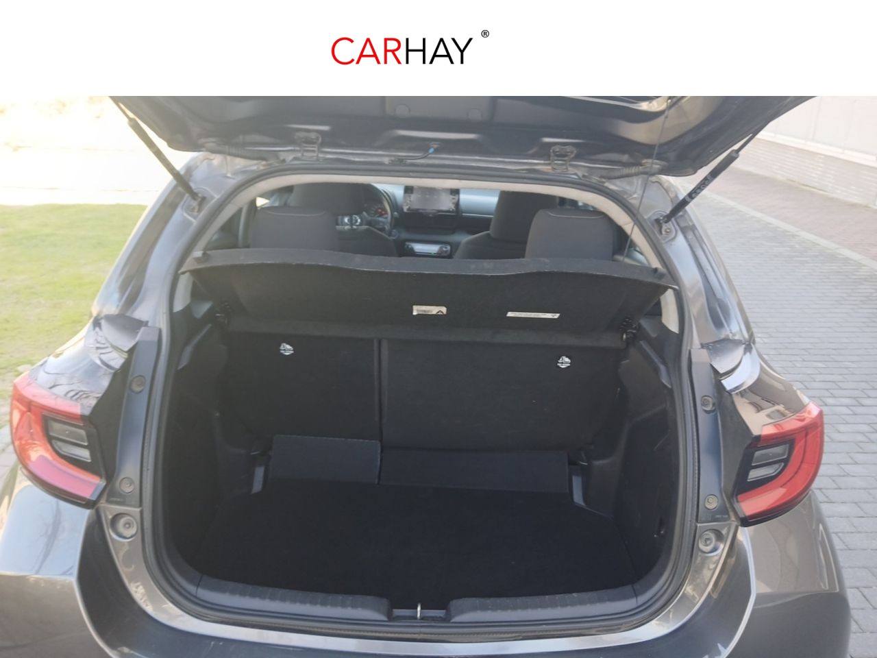 TOYOTA YARIS 1.5 120H Business Plus 23 