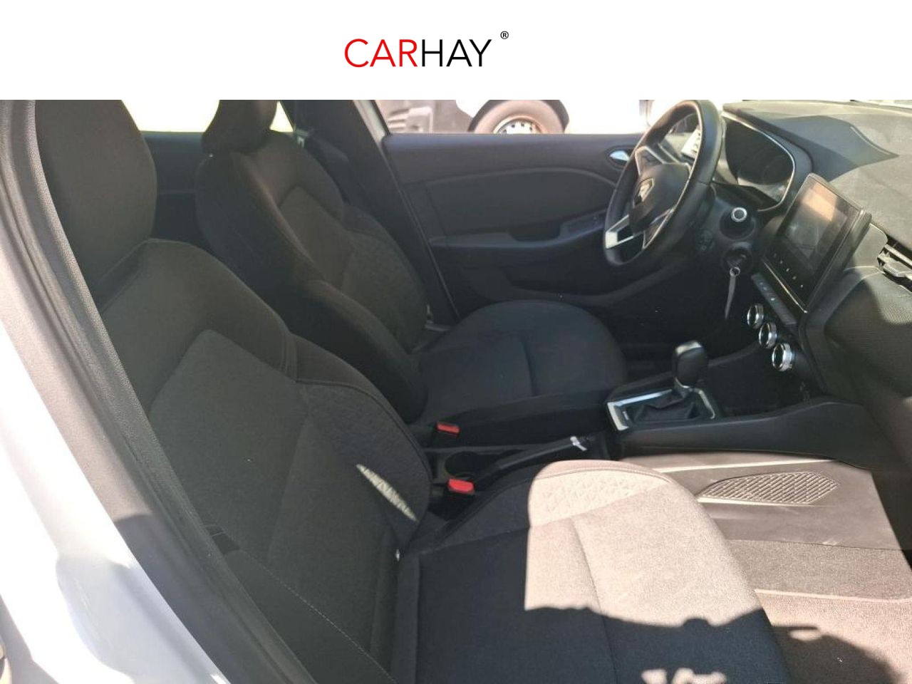 RENAULT CLIO 1.6 E-Tech 140 CV Business 9