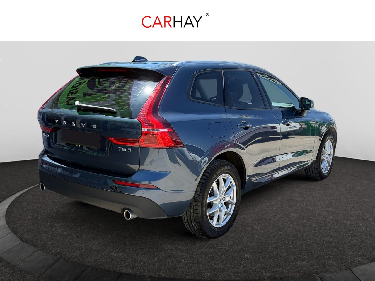 VOLVO XC60 2.0 T8 AWD Momentum Auto 4 