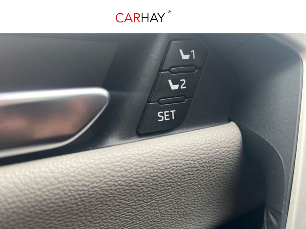 TOYOTA RAV4 2.5l 220H Luxury 19