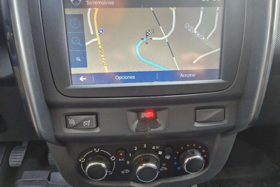 DACIA DUSTER 1.5dci 109cv. 4x2 2016 de segunda mano