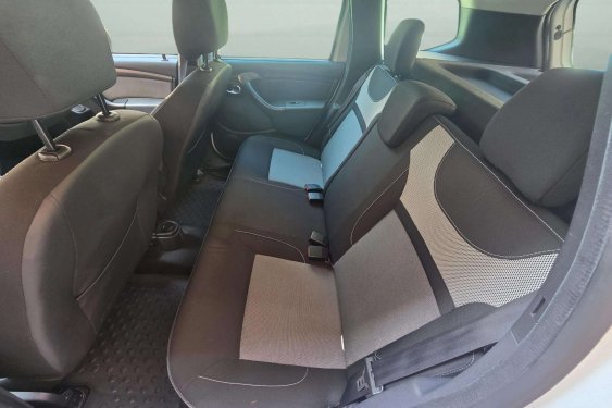 DACIA DUSTER 1.5dci 109cv. 4x2 2016 de segunda mano