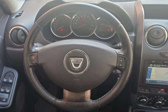 DACIA DUSTER 1.5dci 109cv. 4x2 2016 de segunda mano