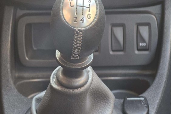 DACIA DUSTER 1.5dci 109cv. 4x2 2016 de segunda mano