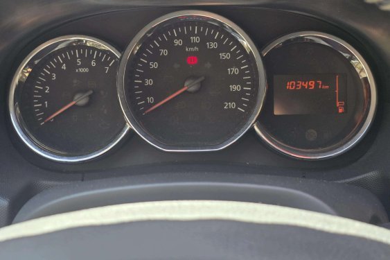 DACIA DUSTER 1.5dci 109cv. 4x2 2016 de segunda mano