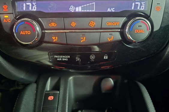 NISSAN QASHQAI 1.7 dci 150cv. N-Connecta 4x2 2020 de segunda mano