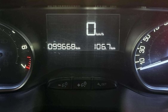 PEUGEOT 208 1.2 Style 82cv. 2017 de segunda mano