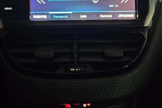PEUGEOT 208 1.2 Style 82cv. 2017 de segunda mano