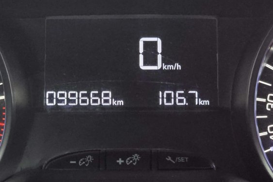 PEUGEOT 208 1.2 Style 82cv. 2017 de segunda mano