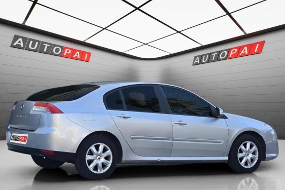 RENAULT LAGUNA 2.0dci 130cv. 2008 de segunda mano