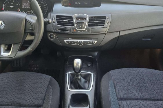 RENAULT LAGUNA 2.0dci 130cv. 2008 de segunda mano