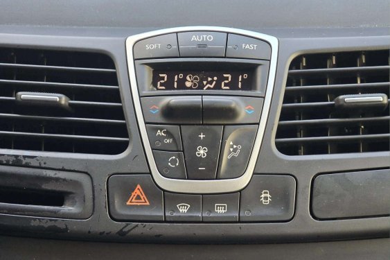 RENAULT LAGUNA 2.0dci 130cv. 2008 de segunda mano