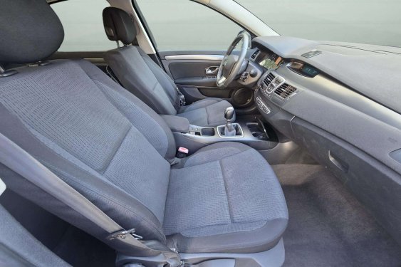 RENAULT LAGUNA 2.0dci 130cv. 2008 de segunda mano