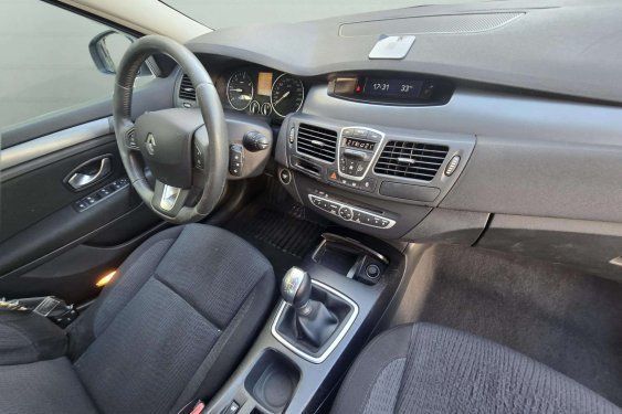 RENAULT LAGUNA 2.0dci 130cv. 2008 de segunda mano