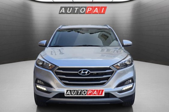 HYUNDAI TUCSON 1.7 CRDI 116cv. ESSENCE 4x2 2016 de segunda mano
