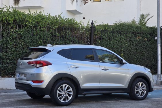 HYUNDAI TUCSON 1.7 CRDI 116cv. ESSENCE 4x2 2016 de segunda mano