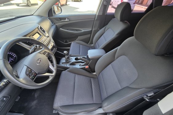 HYUNDAI TUCSON 1.7 CRDI 116cv. ESSENCE 4x2 2016 de segunda mano