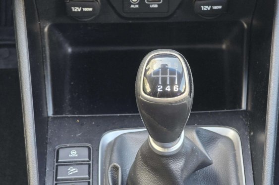 HYUNDAI TUCSON 1.7 CRDI 116cv. ESSENCE 4x2 2016 de segunda mano