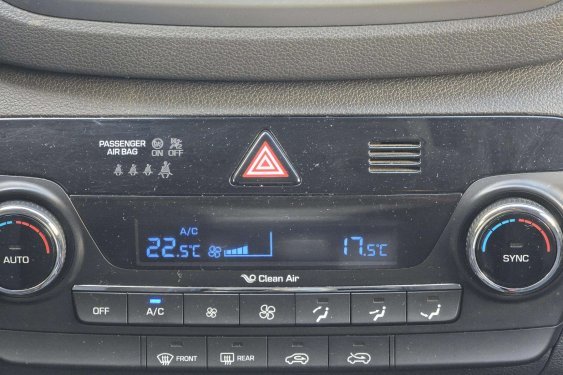 HYUNDAI TUCSON 1.7 CRDI 116cv. ESSENCE 4x2 2016 de segunda mano