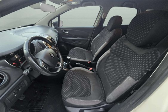 RENAULT CAPTUR 1.5dci 90cv. DYNAMIQUE 2017 de segunda mano