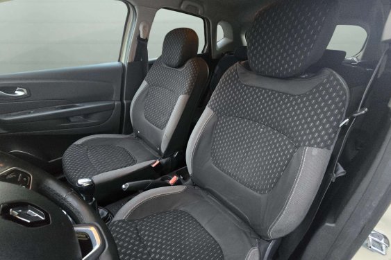 RENAULT CAPTUR 1.5dci 90cv. DYNAMIQUE 2017 de segunda mano