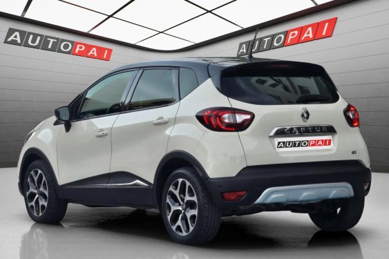 RENAULT CAPTUR 1.5dci 90cv. DYNAMIQUE 2017 de segunda mano