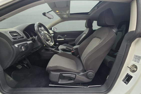 VOLKSWAGEN SCIROCCO 1.4 TSI 125cv. R-Line 2017 de segunda mano