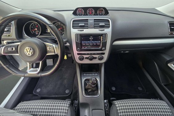 VOLKSWAGEN SCIROCCO 1.4 TSI 125cv. R-Line 2017 de segunda mano