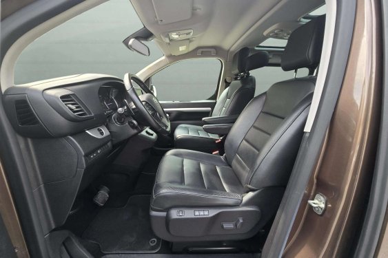 TOYOTA PROACE VERSO L1 VIP 2.0d 180cv. automático 2020 de segunda mano