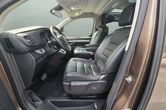 TOYOTA PROACE VERSO L1 VIP 2.0d 180cv. automático 2020 de segunda mano