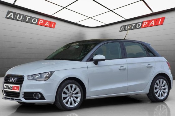 AUDI A1 1.2 TFSI 86cv. AMBITION 2013 de segunda mano