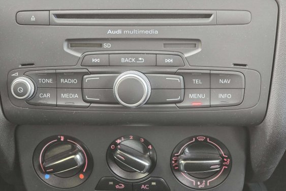 AUDI A1 1.2 TFSI 86cv. AMBITION 2013 de segunda mano