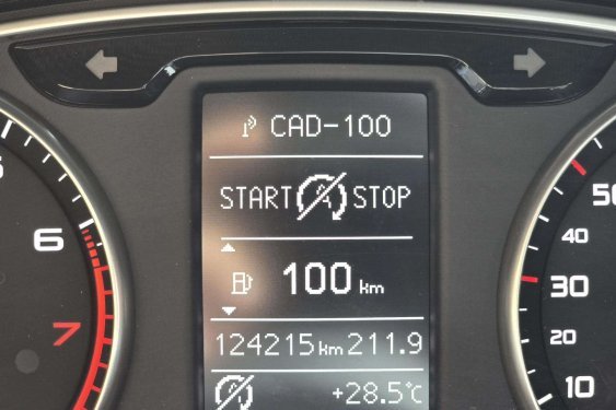AUDI A1 1.2 TFSI 86cv. AMBITION 2013 de segunda mano