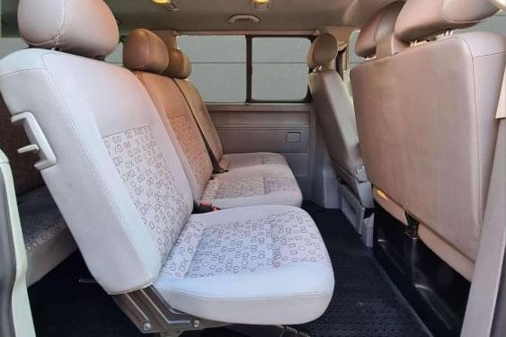 VOLKSWAGEN CARAVELLE LARGO COMBI 2.5 TDI 130cv.(TURISMO) 2008 de segunda mano