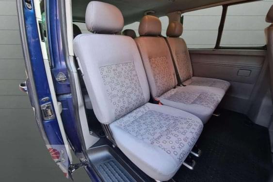 VOLKSWAGEN CARAVELLE LARGO COMBI 2.5 TDI 130cv.(TURISMO) 2008 de segunda mano