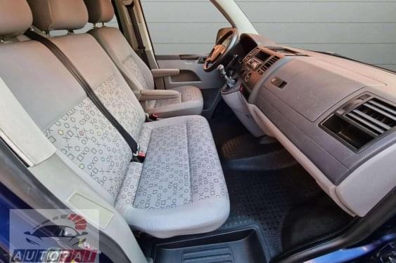 VOLKSWAGEN CARAVELLE LARGO COMBI 2.5 TDI 130cv.(TURISMO) 2008 de segunda mano