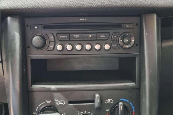 PEUGEOT 207 1.4 2007 de segunda mano