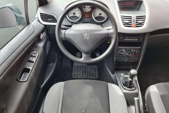 PEUGEOT 207 1.4 2007 de segunda mano