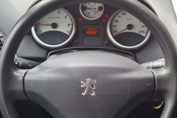 PEUGEOT 207 1.4 2007 de segunda mano