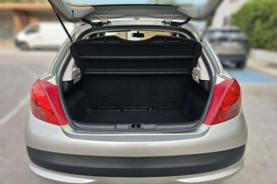 PEUGEOT 207 1.4i 75cv. 2007 de segunda mano